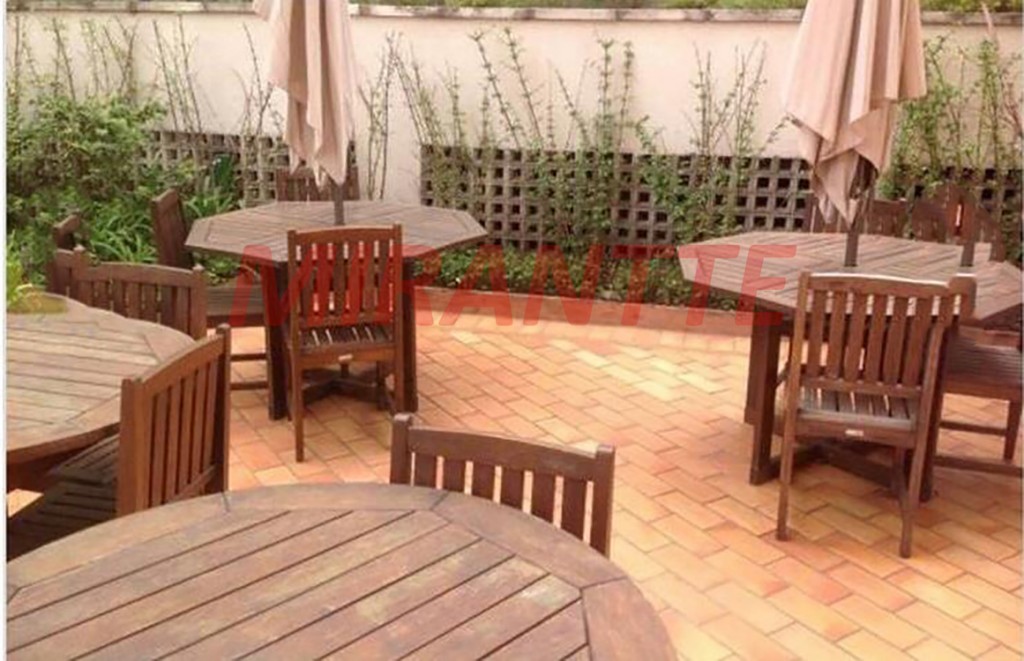 Apartamento de 60m² com 2 quartos em Limão