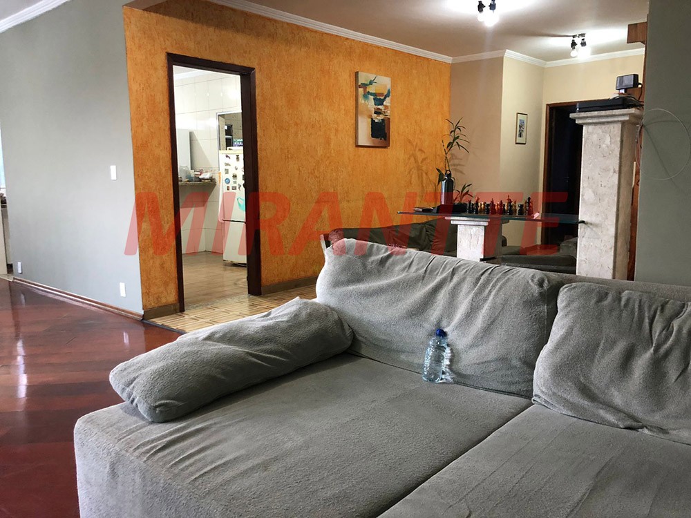 Sobrado de 300m² com 3 quartos em Vila Romero