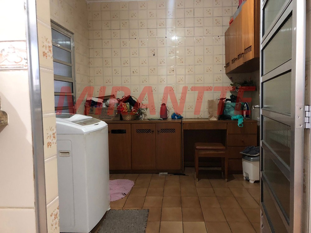 Sobrado de 300m² com 3 quartos em Vila Romero