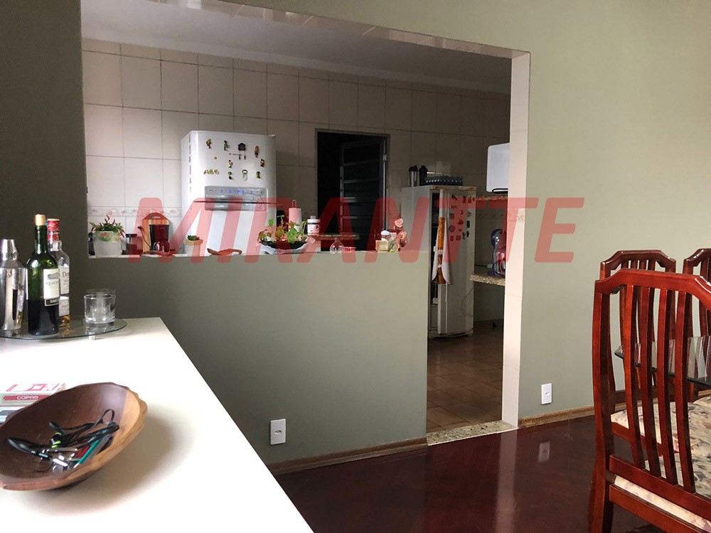Sobrado de 300m² com 3 quartos em Vila Romero