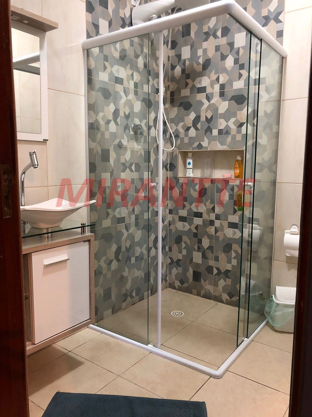 Sobrado de 300m² com 3 quartos em Vila Romero