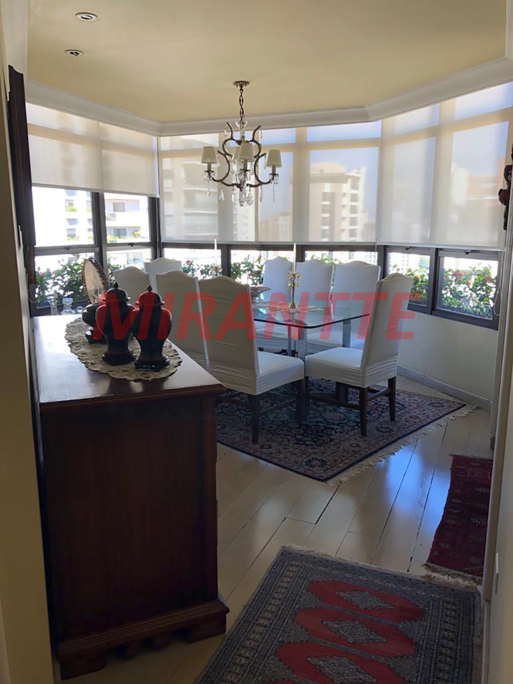 Apartamento de 202m² com 4 quartos em Paraíso