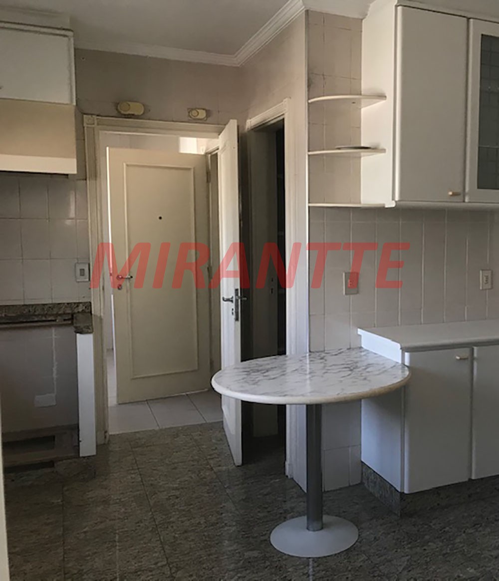 Apartamento de 222m² com 3 quartos em Centro
