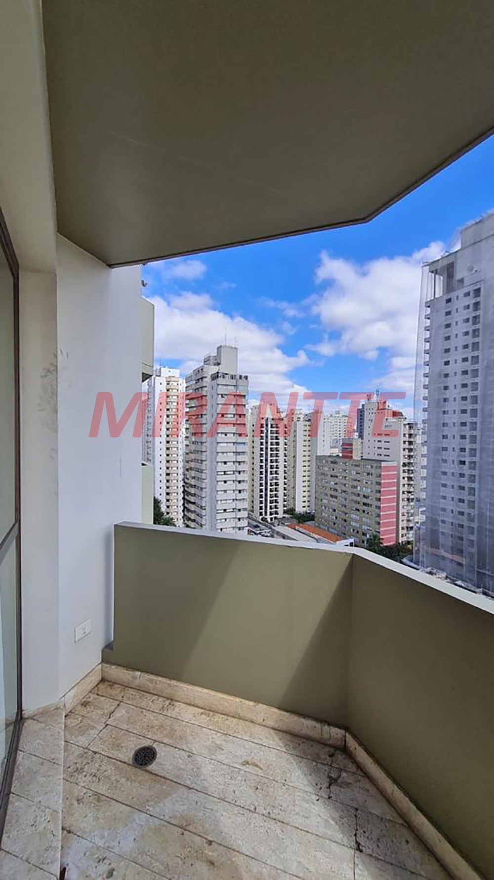 Apartamento de 170m² com 3 quartos em Moema