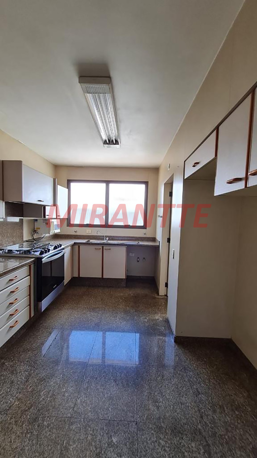 Apartamento de 170m² com 3 quartos em Moema