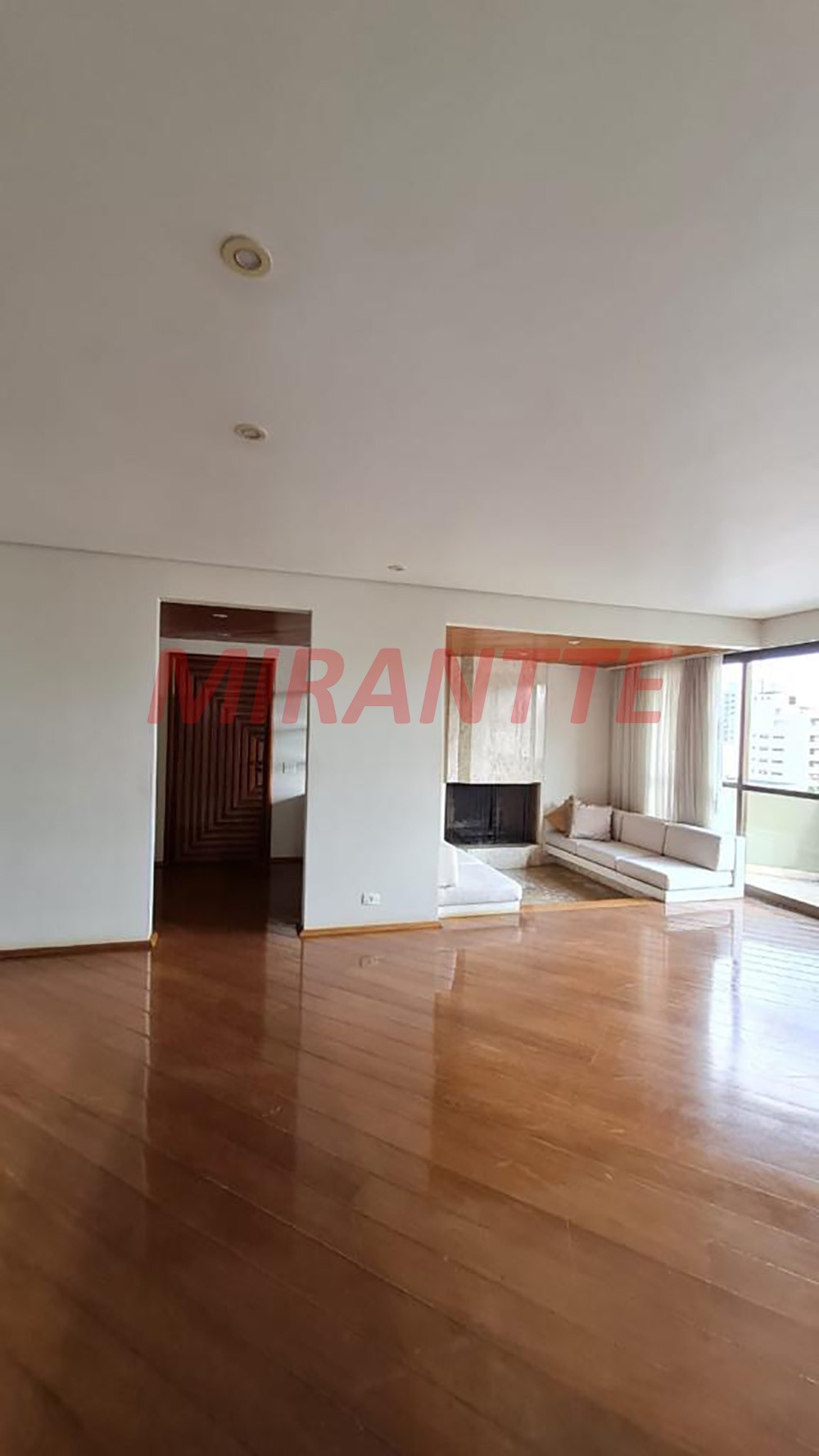 Apartamento de 170m² com 3 quartos em Moema