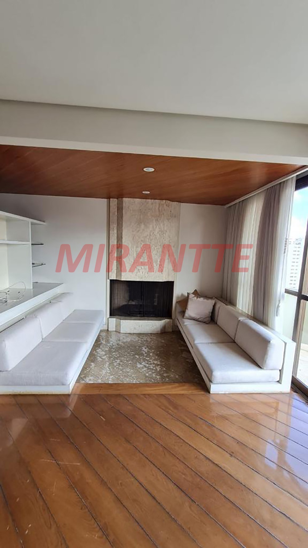Apartamento de 170m² com 3 quartos em Moema