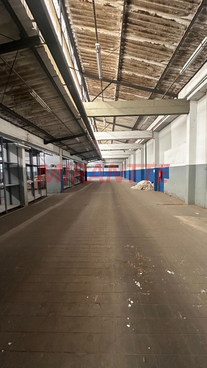 Comercial de 2808m² em Casa Verde