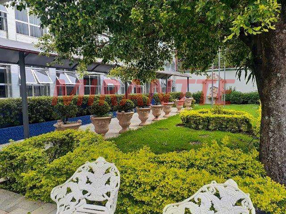 Comercial de 2808m² em Casa Verde