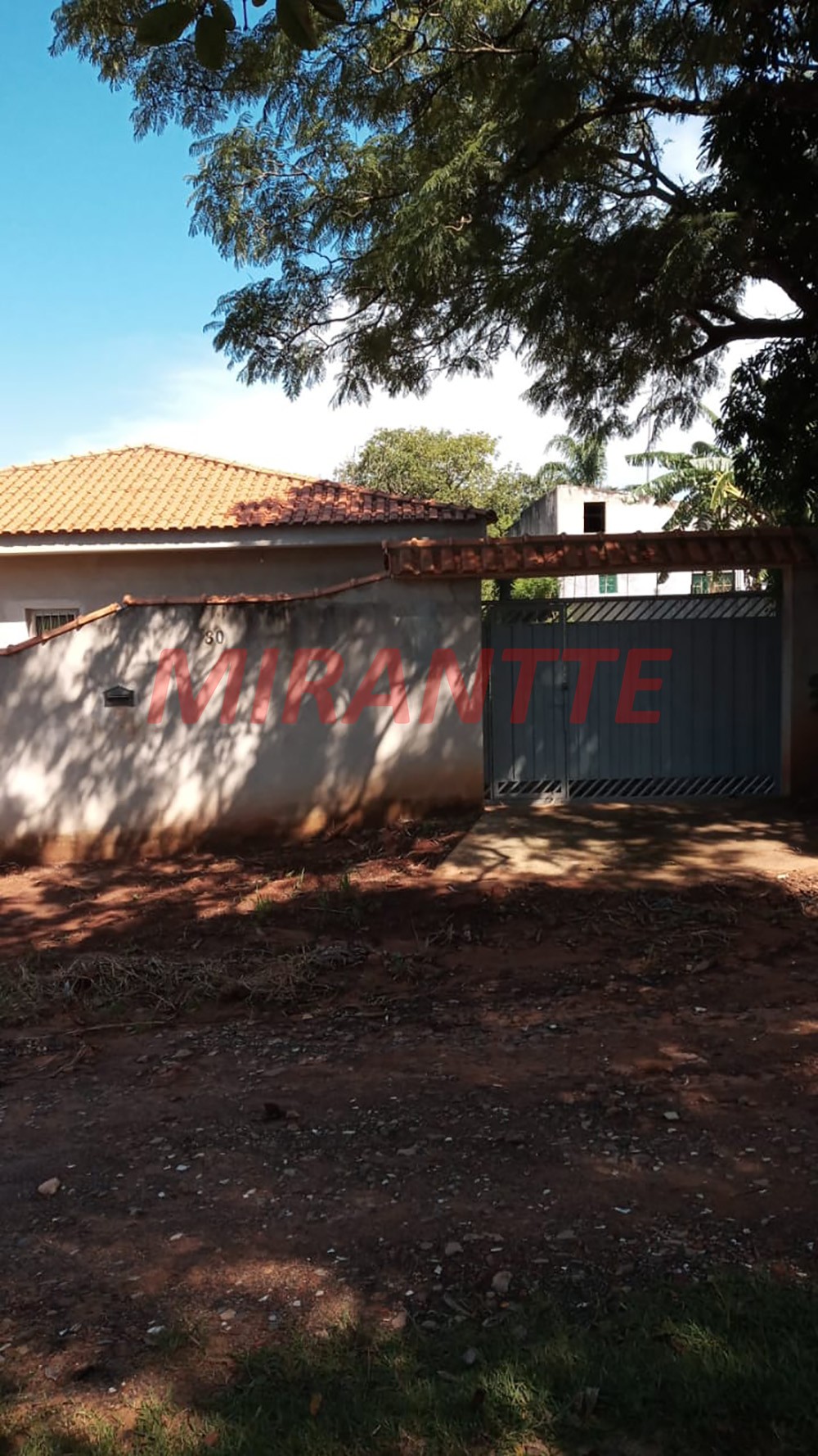 Casa terrea com 2 quartos em CAMPO DE BOITUVA
