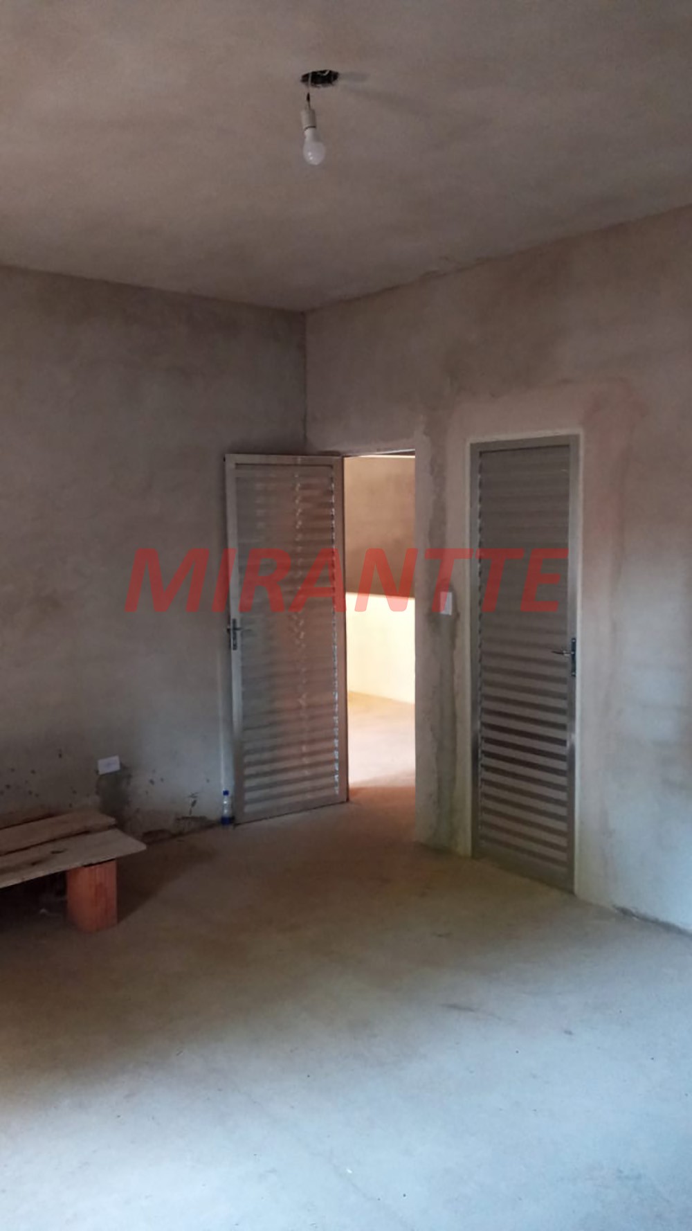 Casa terrea com 2 quartos em CAMPO DE BOITUVA
