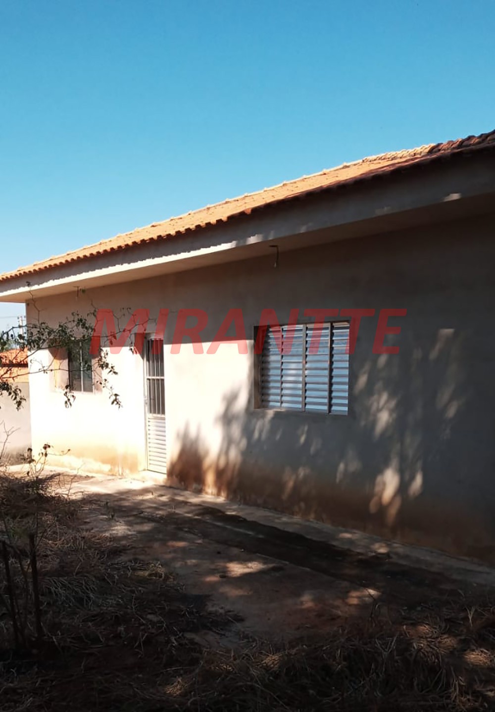 Casa terrea com 2 quartos em CAMPO DE BOITUVA