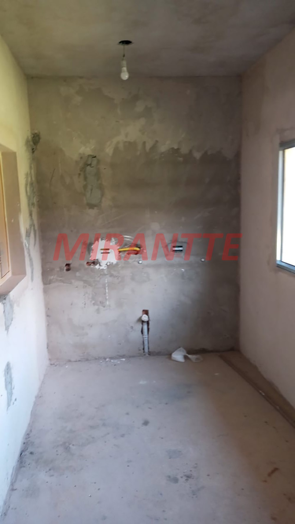 Casa terrea com 2 quartos em CAMPO DE BOITUVA