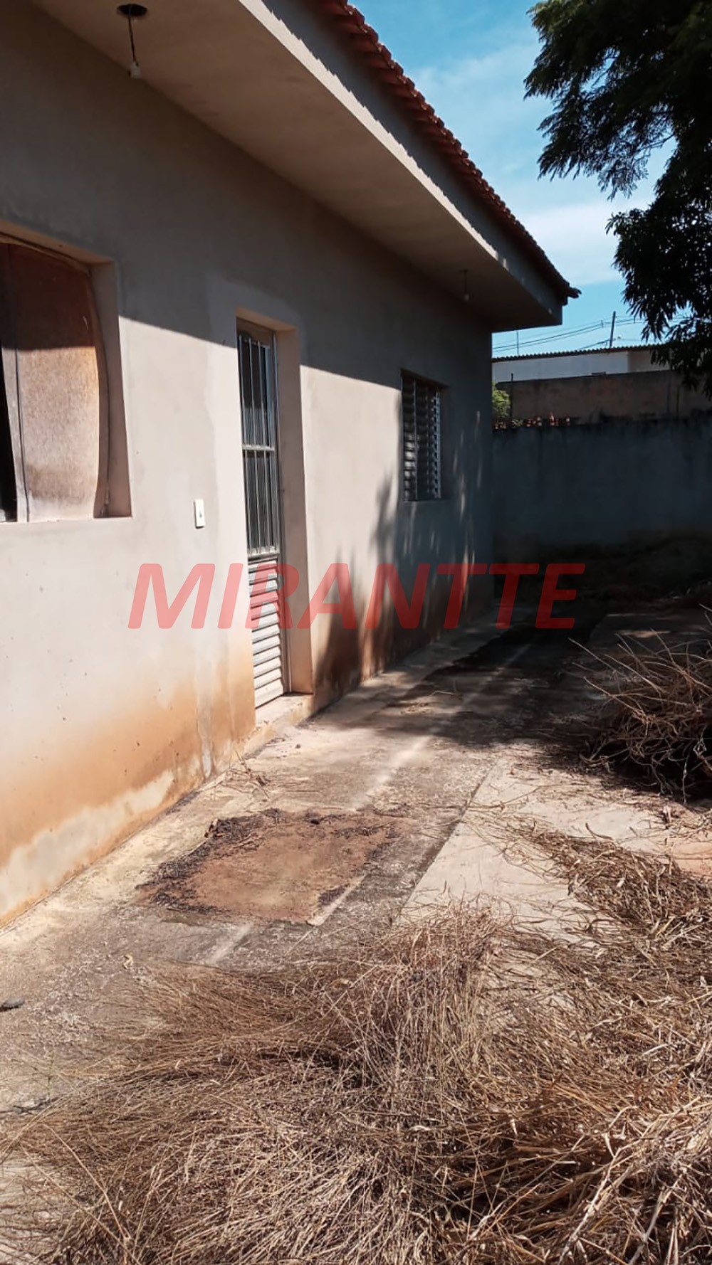 Casa terrea com 2 quartos em CAMPO DE BOITUVA