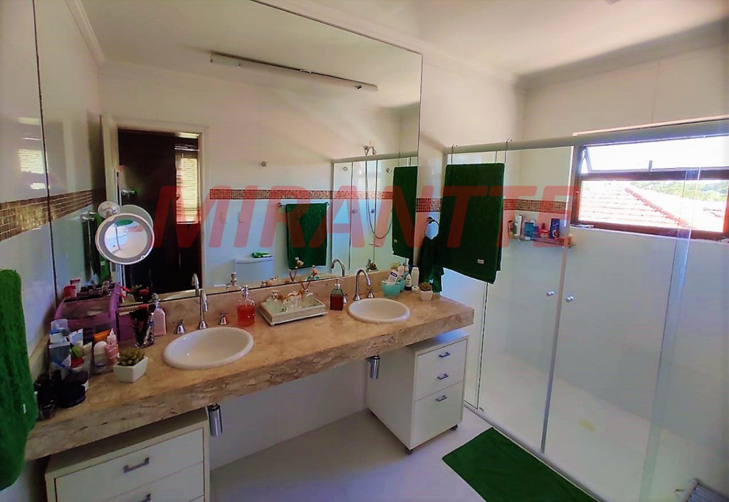 Sobrado de 377m² com 3 quartos em Jardim Leonor Mendes De Barros