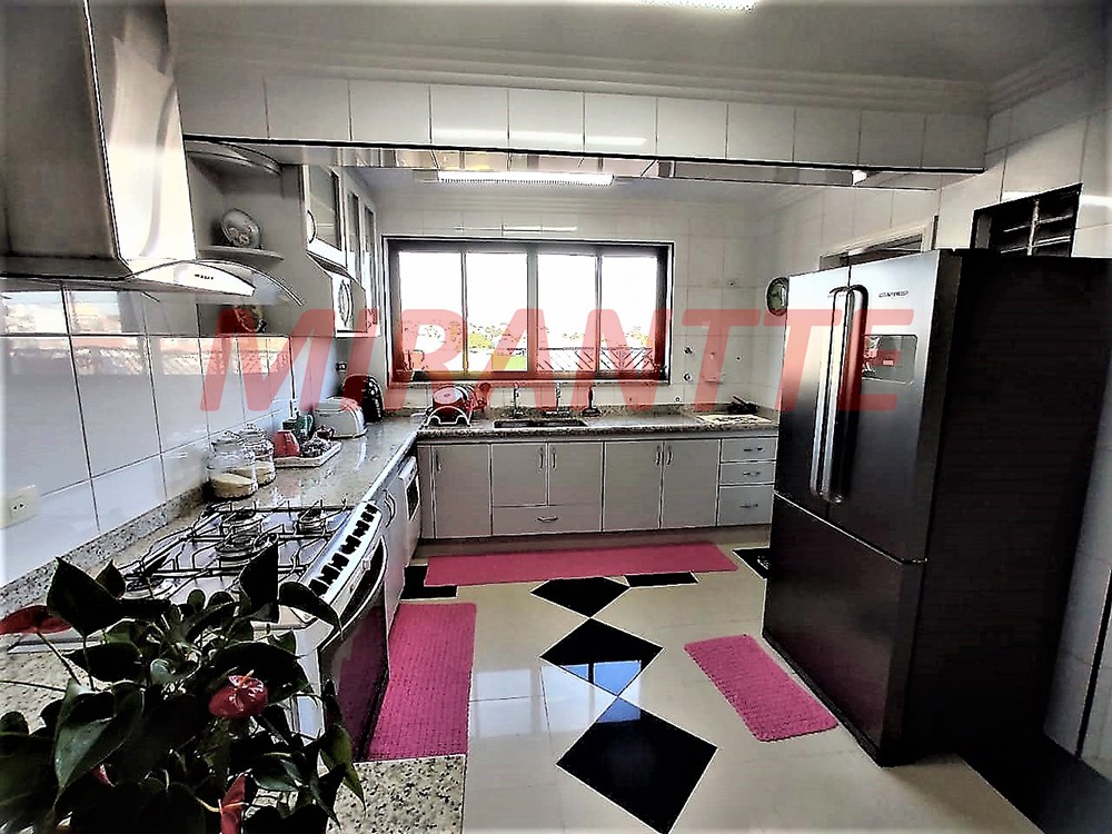 Sobrado de 377m² com 3 quartos em Jardim Leonor Mendes De Barros
