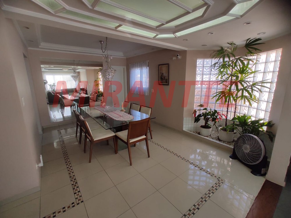 Sobrado de 377m² com 3 quartos em Jardim Leonor Mendes De Barros