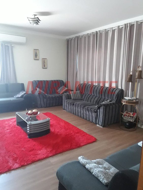 Casa terrea de 251m² com 3 quartos em Maracanã
