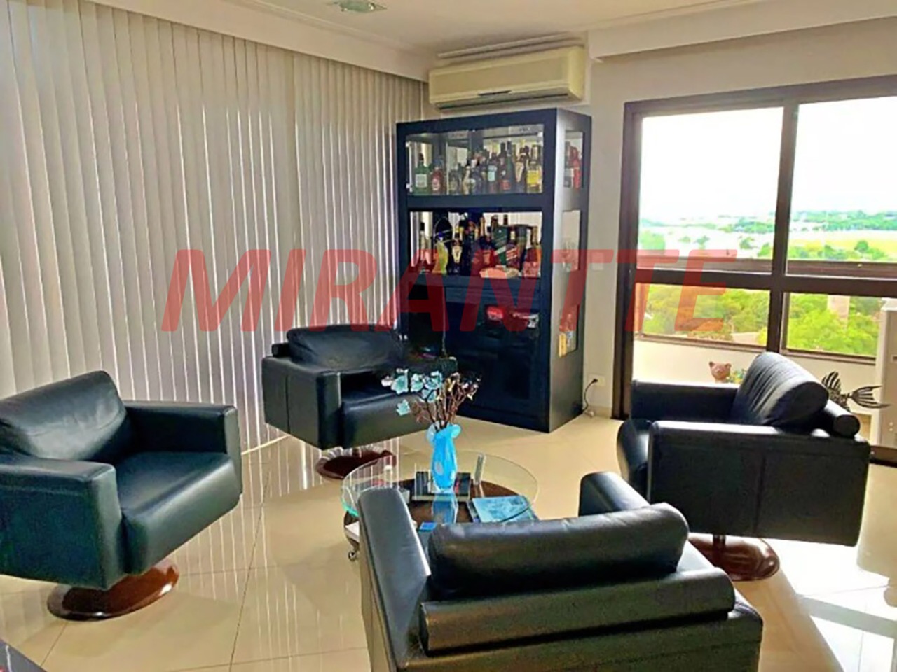 Apartamento de 206m² com 3 quartos em Santana