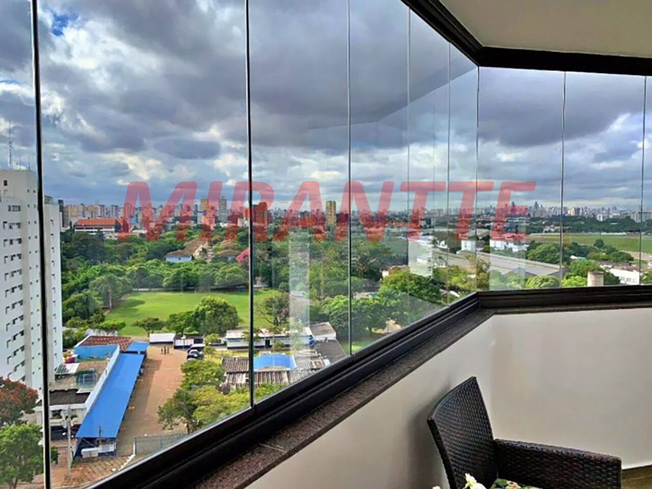 Apartamento de 206m² com 3 quartos em Santana