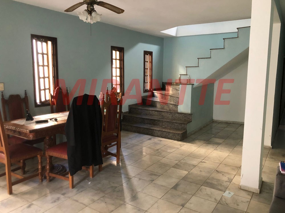 Sobrado de 315m² com 4 quartos em Vila São Judas Tadeu