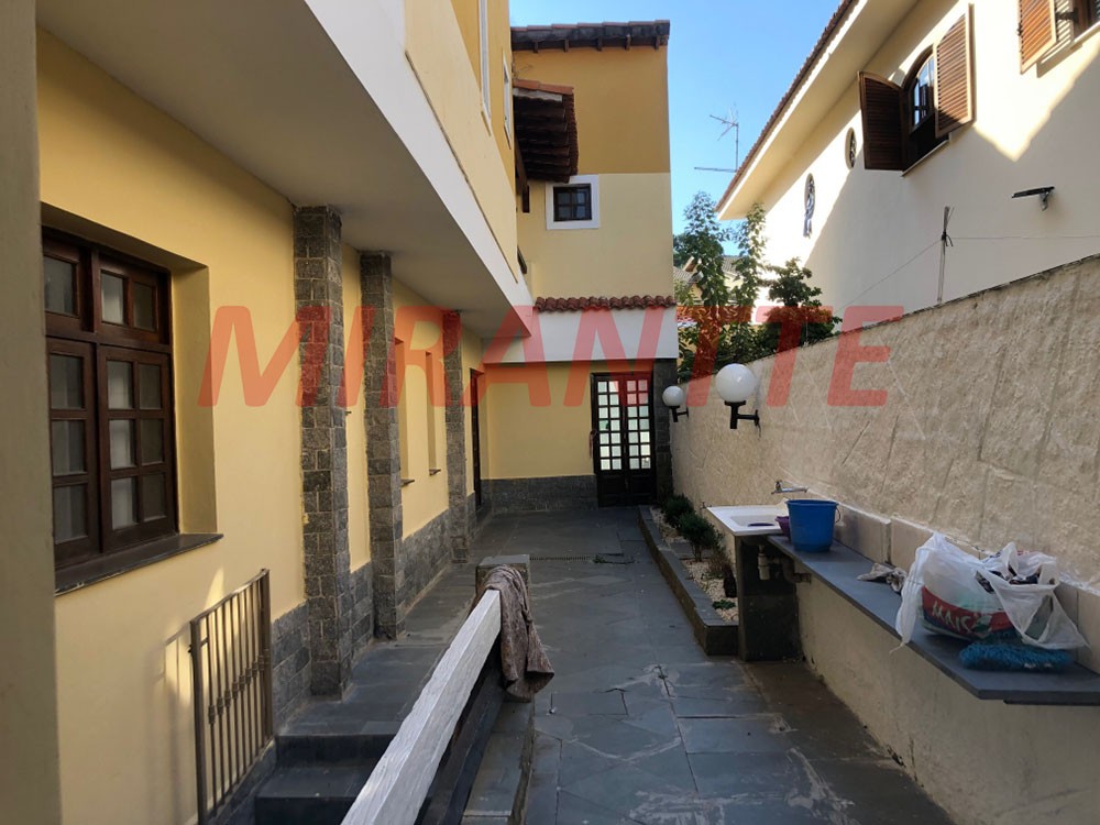 Sobrado de 315m² com 4 quartos em Vila São Judas Tadeu