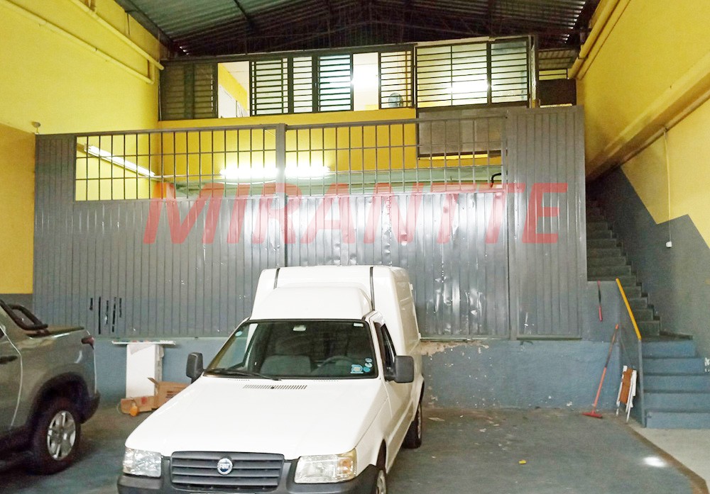 Galpao de 890m² em Parque Peruche