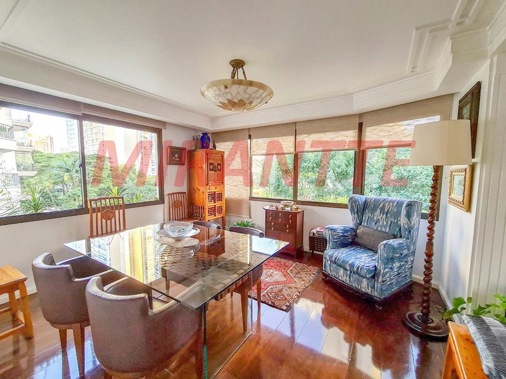 Apartamento de 200m² com 3 quartos em Campo Belo