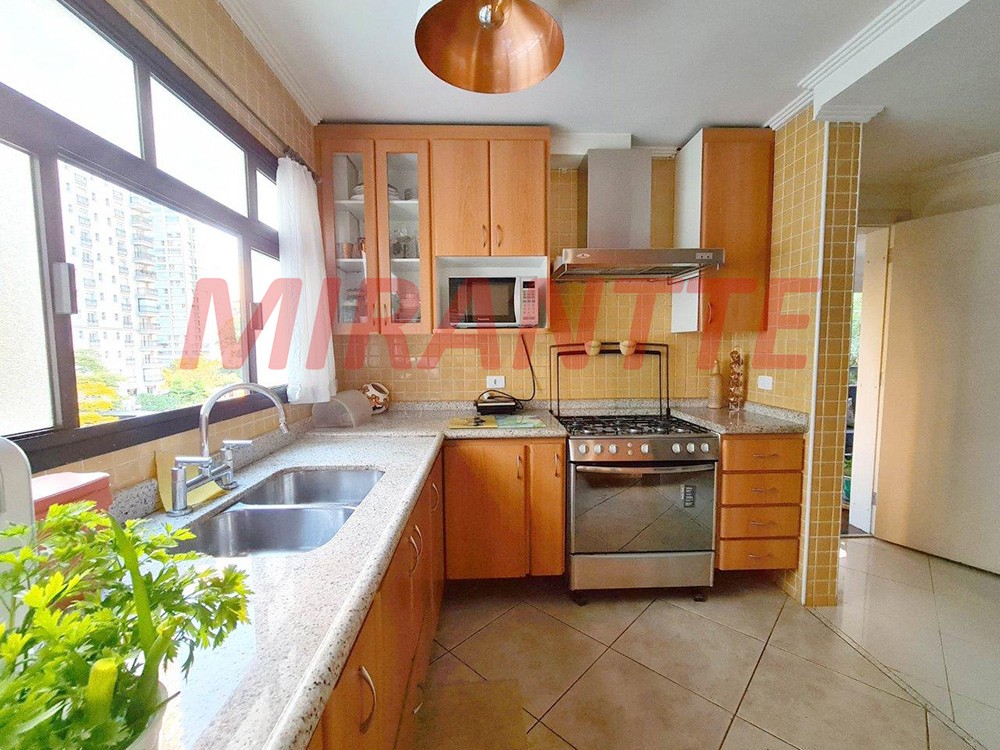 Apartamento de 200m² com 3 quartos em Campo Belo