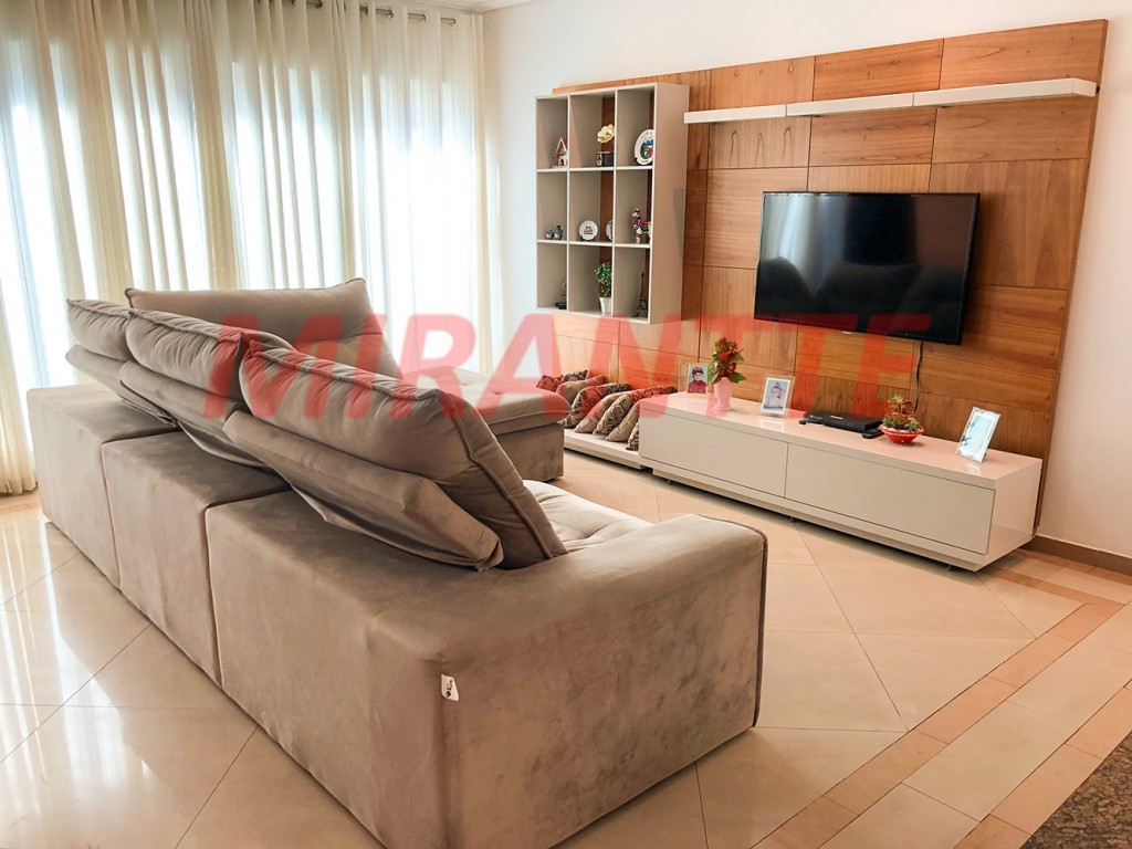 Casa terrea de 230m² com 3 quartos em Vila Milton