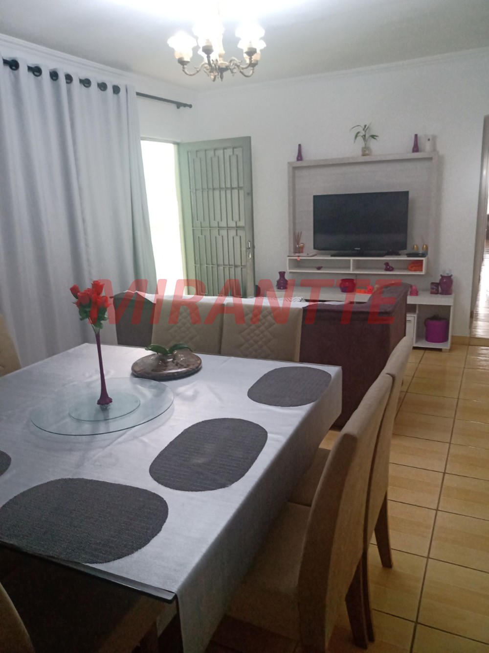 Sobrado de 200m² com 6 quartos em Jardim Peri