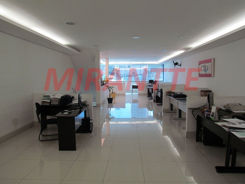 Comercial de 350m² em Santana