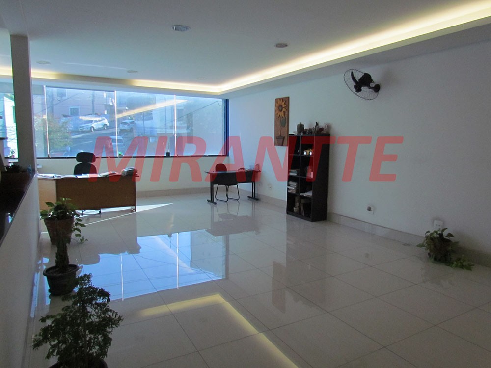 Comercial de 350m² em Santana