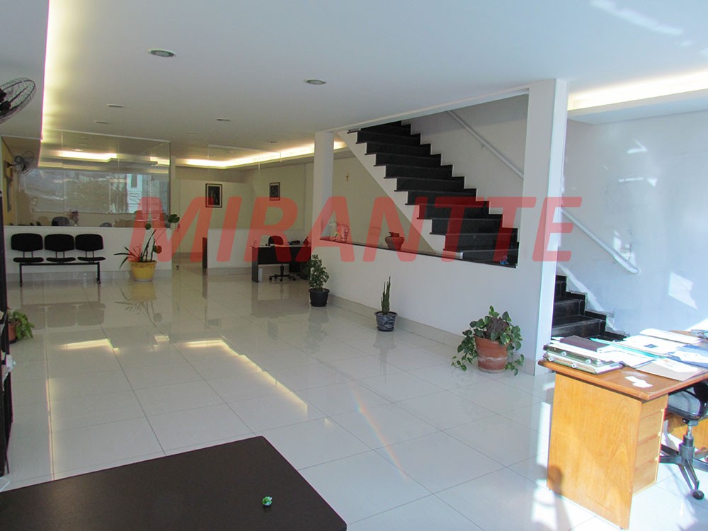 Comercial de 350m² em Santana