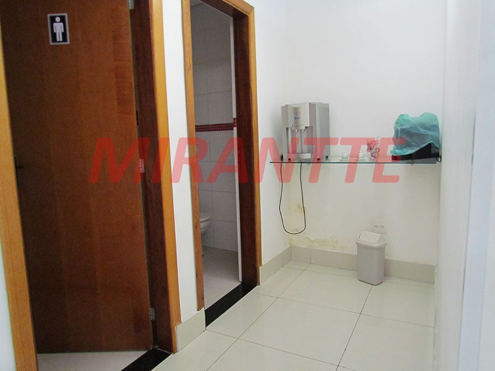Comercial de 350m² em Santana