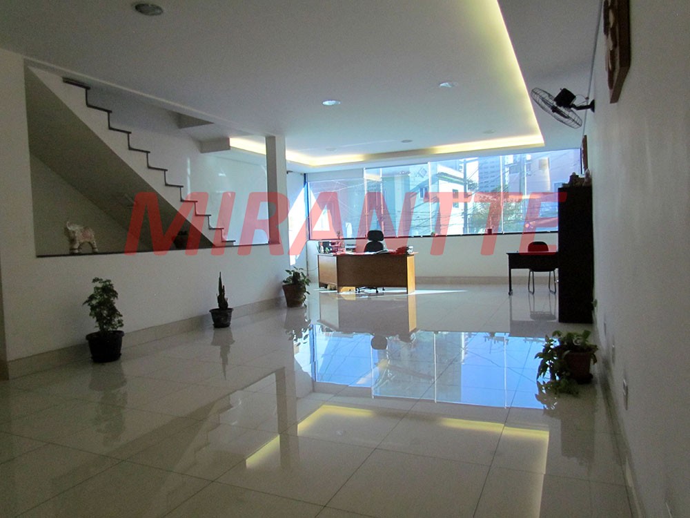 Comercial de 350m² em Santana