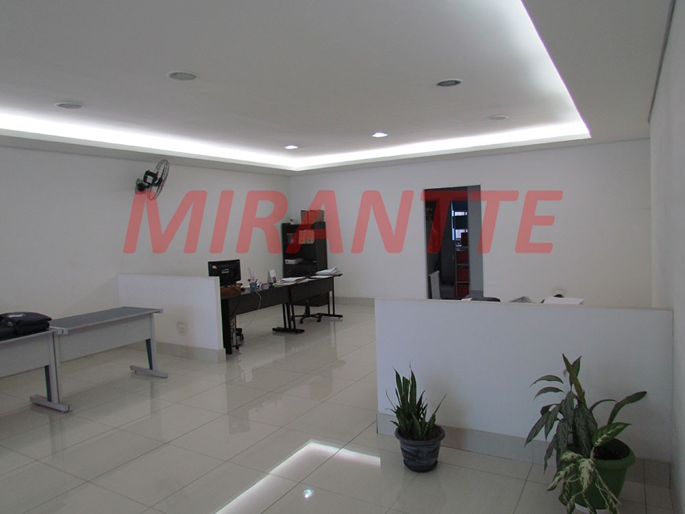 Comercial de 350m² em Santana