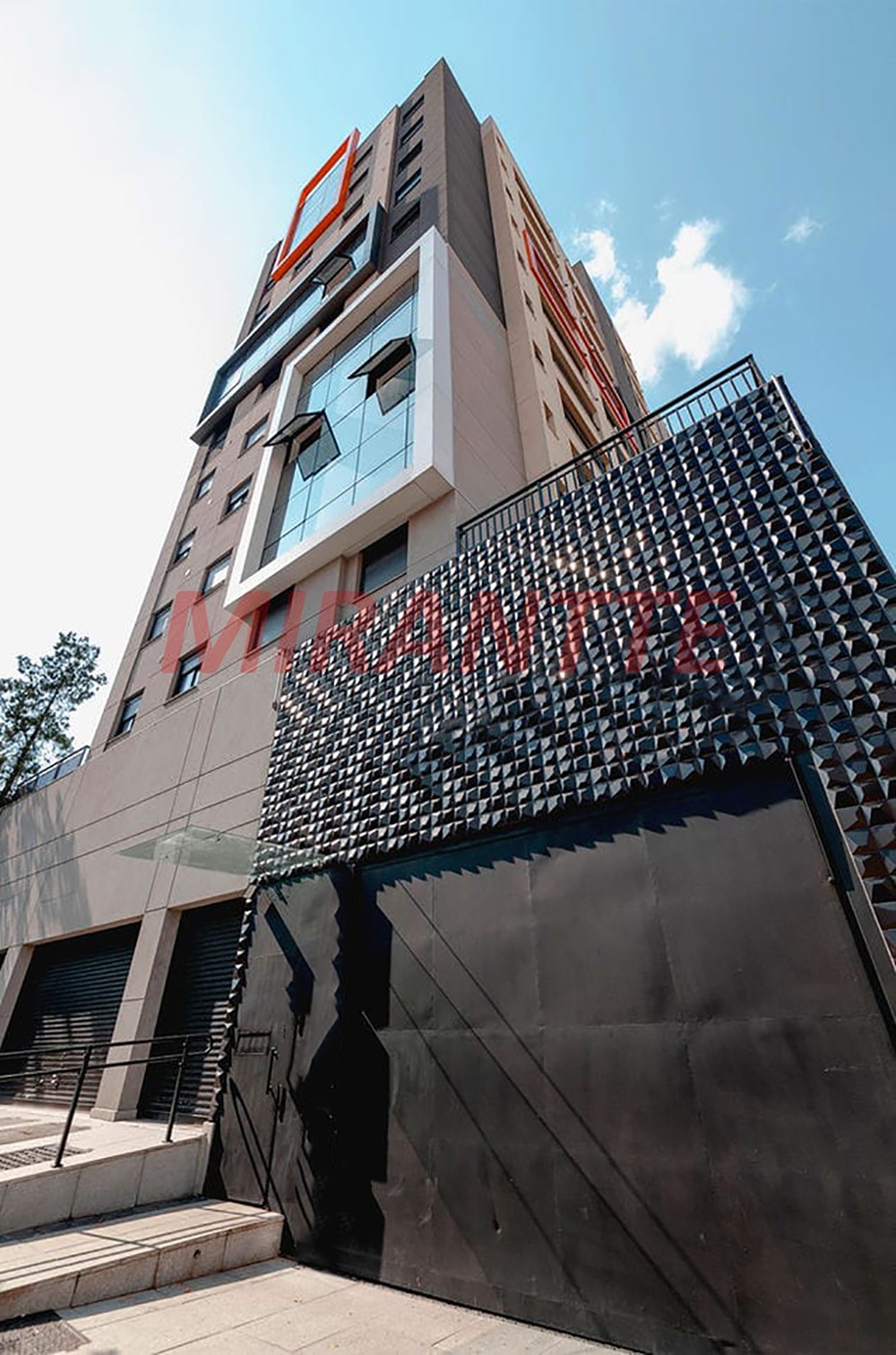 Comercial de 300m² em Parada Inglesa