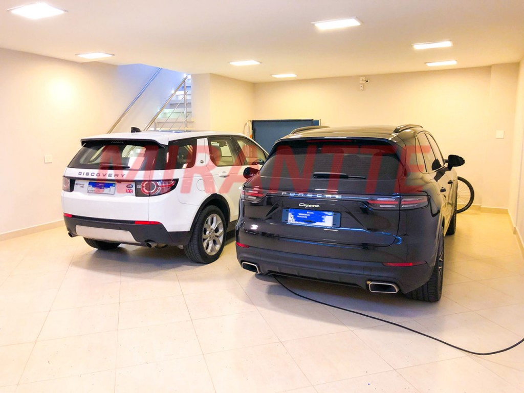 Sobrado de 700m² com 4 quartos em Jardim Virginia Bianca