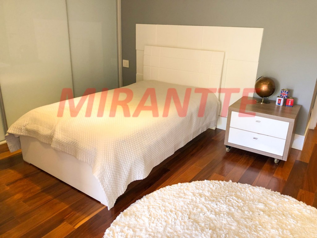 Sobrado de 700m² com 4 quartos em Jardim Virginia Bianca