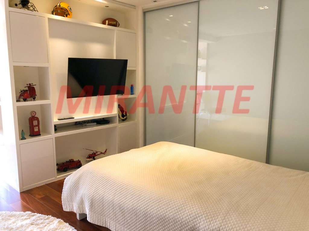 Sobrado de 700m² com 4 quartos em Jardim Virginia Bianca