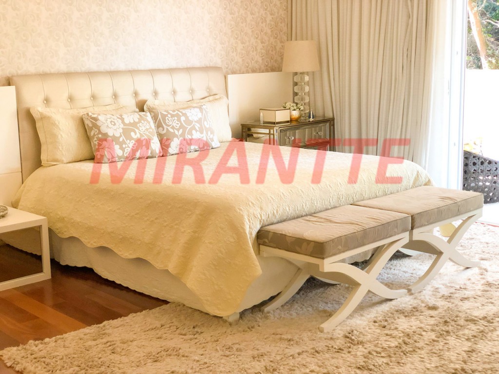 Sobrado de 700m² com 4 quartos em Jardim Virginia Bianca
