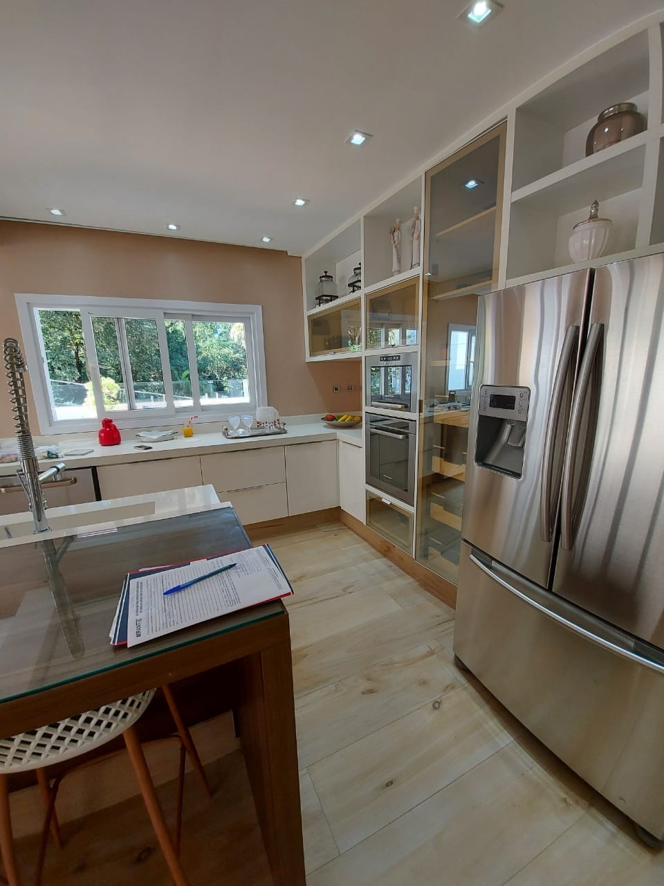 Sobrado de 700m² com 4 quartos em Jardim Virginia Bianca