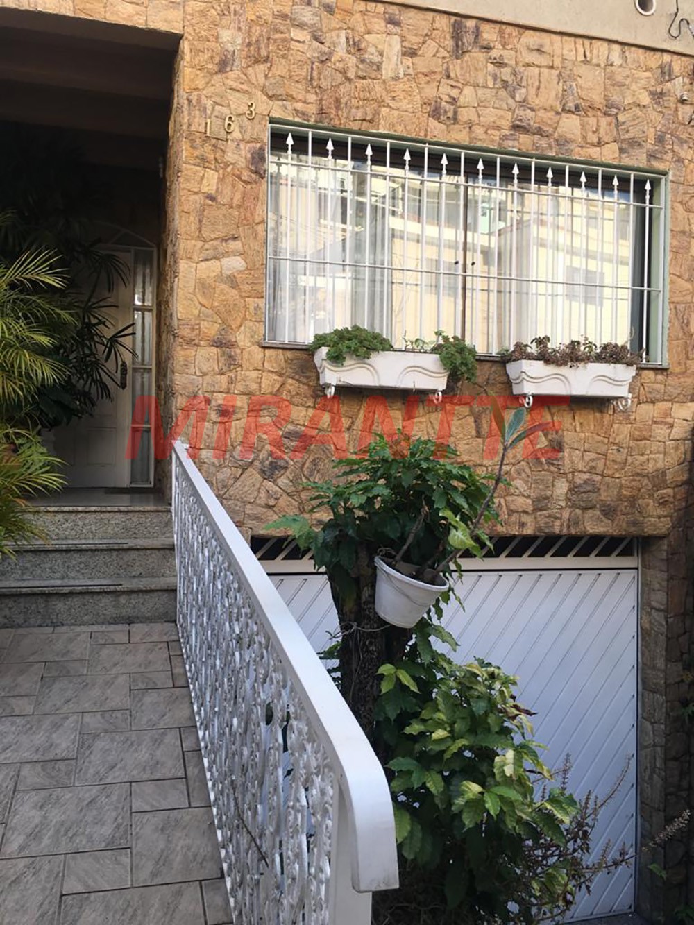 Sobrado de 250m² com 3 quartos em Vila Mazzei