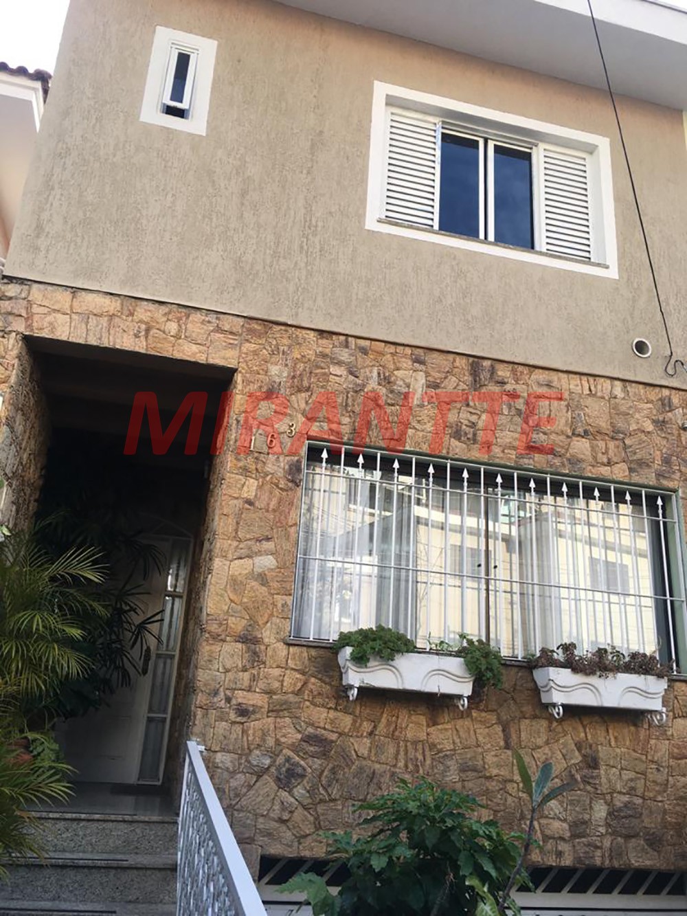 Sobrado de 250m² com 3 quartos em Vila Mazzei
