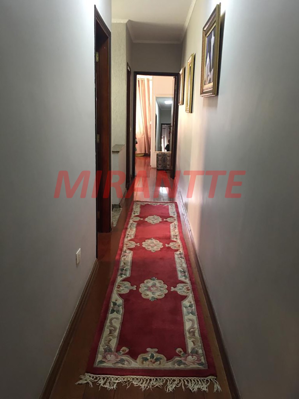 Sobrado de 250m² com 3 quartos em Vila Mazzei