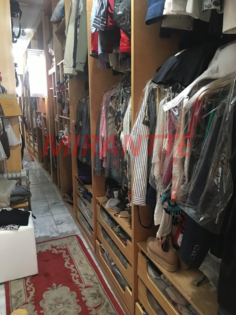 Sobrado de 250m² com 3 quartos em Vila Mazzei