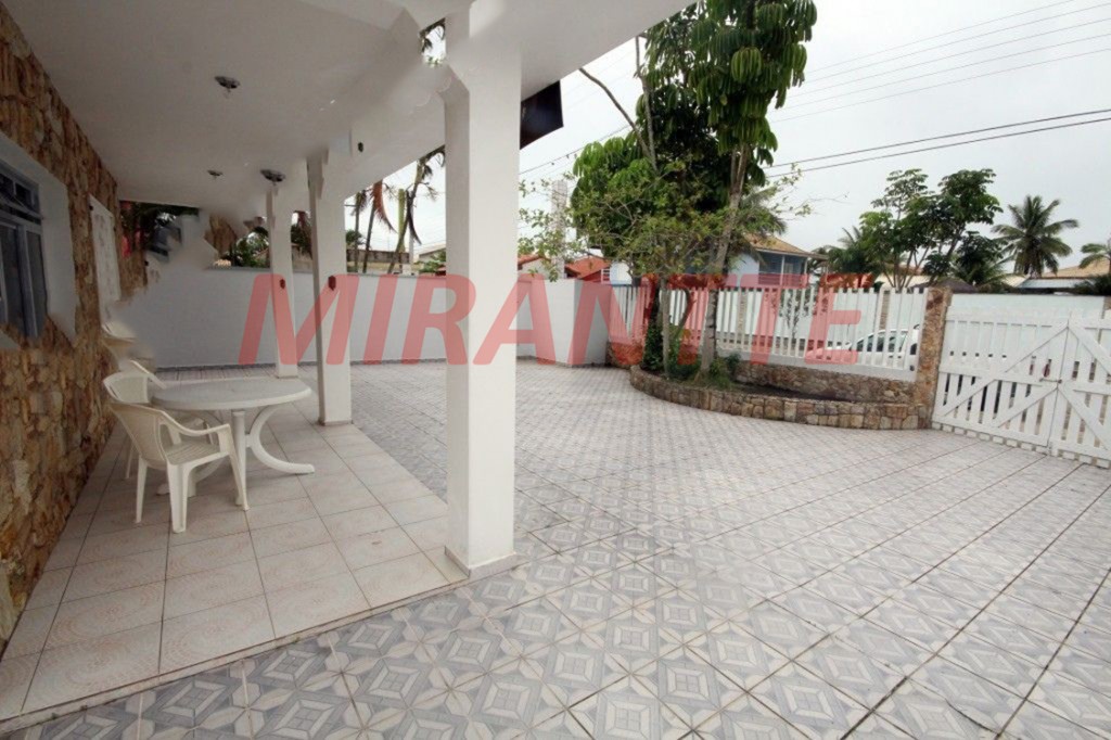 Casa terrea de 128m² com 3 quartos em Suarão