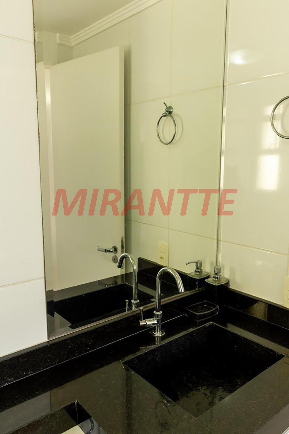 Apartamento de 64m² com 3 quartos em Jardim Iris
