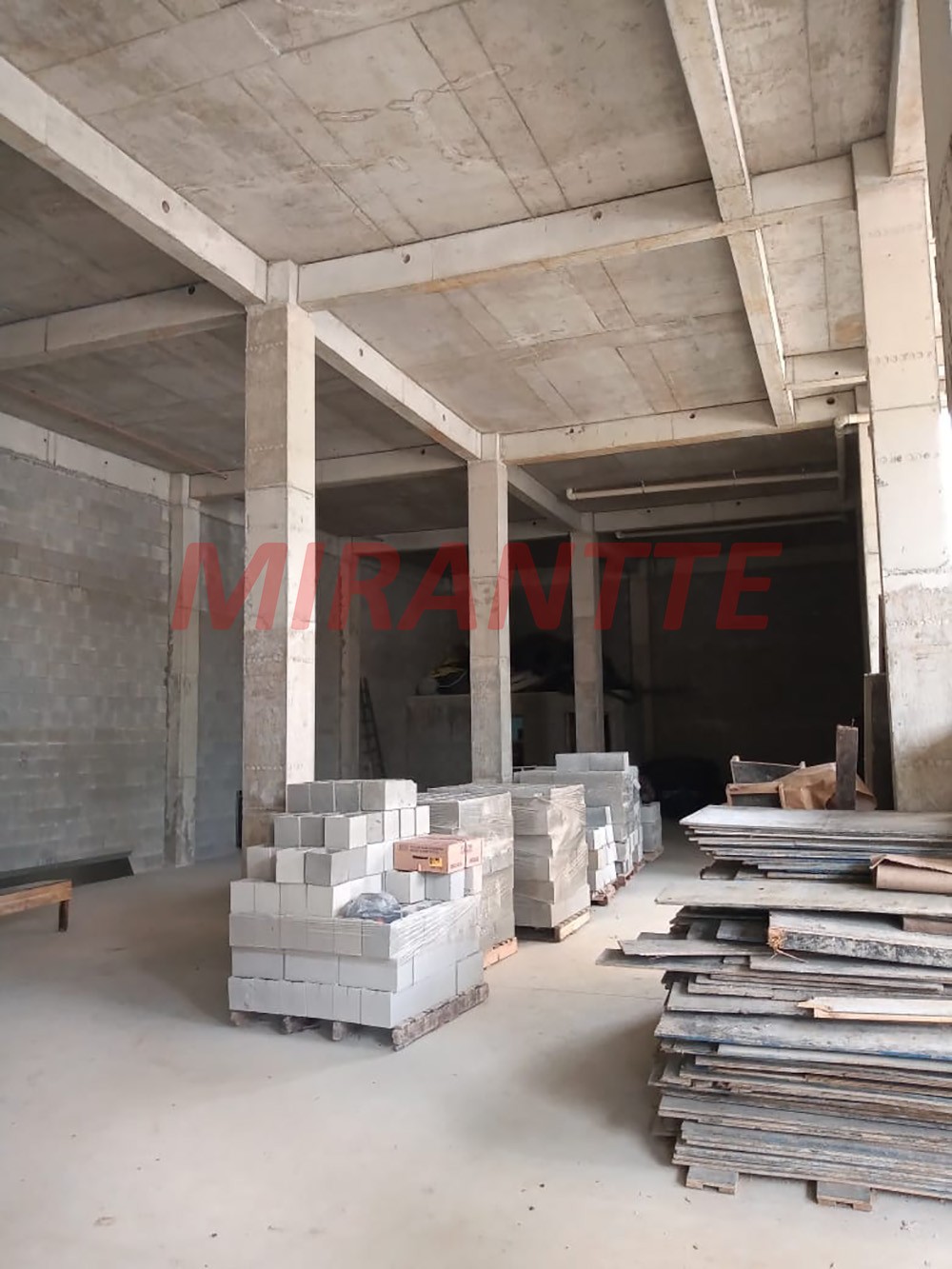 Comercial de 885m² em Brooklin